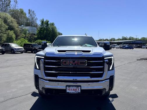 Glacier White 2026 GMC Sierra 2500 SLT