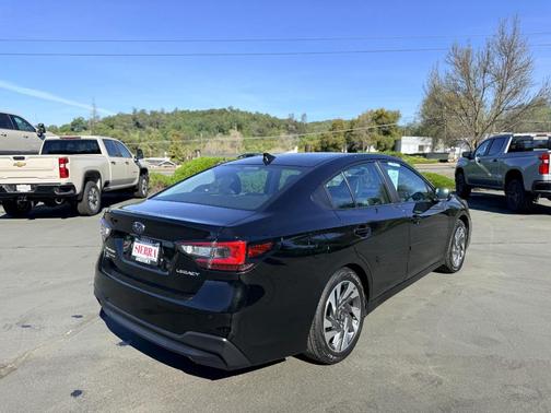 2023 Subaru Legacy 