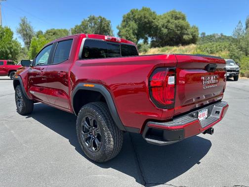 2025 GMC Canyon Elevation