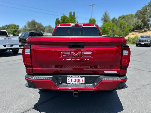 2025 GMC Canyon Elevation