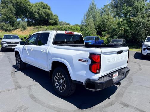 Summit White 2026 Chevrolet Colorado Z71
