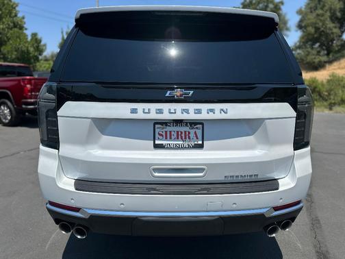 2025 Chevrolet Suburban Premier
