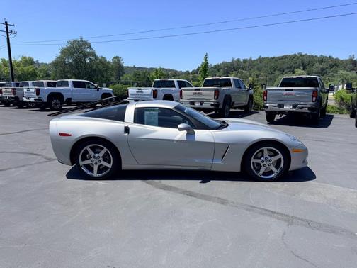 Machine Silver Metallic 2007 Chevrolet Corvette Base