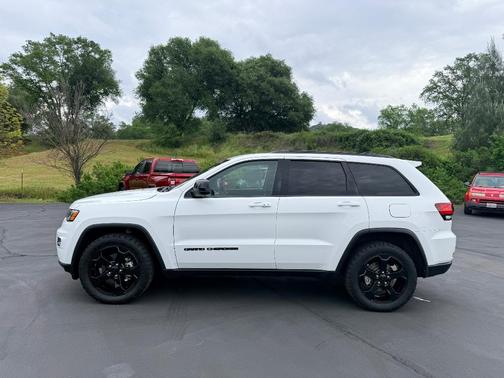 2019 Jeep Grand Cherokee Laredo