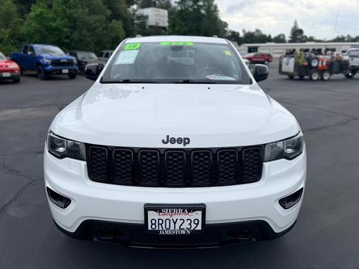 2019 Jeep Grand Cherokee Laredo