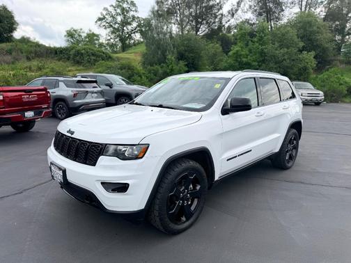 2019 Jeep Grand Cherokee Laredo