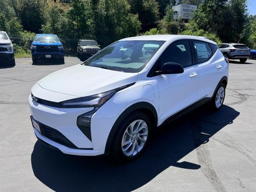 Summit White 2027 Chevrolet Bolt LT