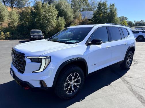 2026 GMC Acadia AT4