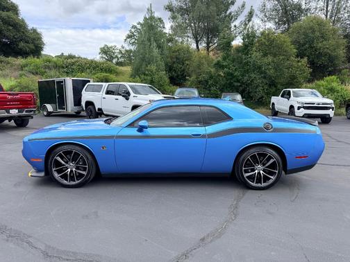 Blue 2016 Dodge Challenger R/T Scat Pack