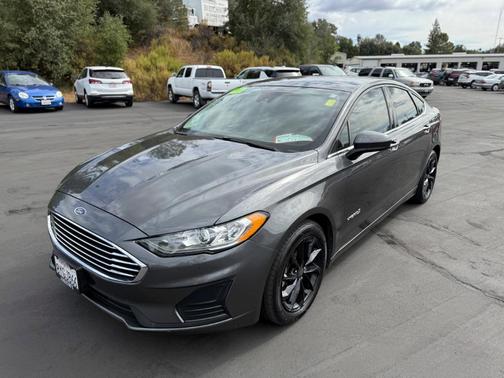 2019 Ford Fusion Hybrid SE