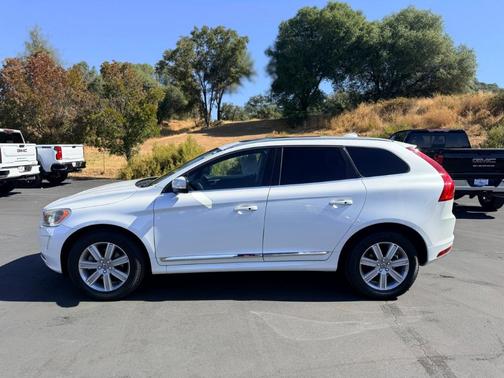 2017 Volvo XC60 T5 Inscription