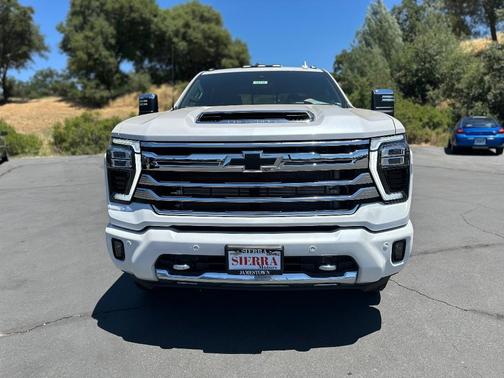2025 Chevrolet Silverado 3500 High Country