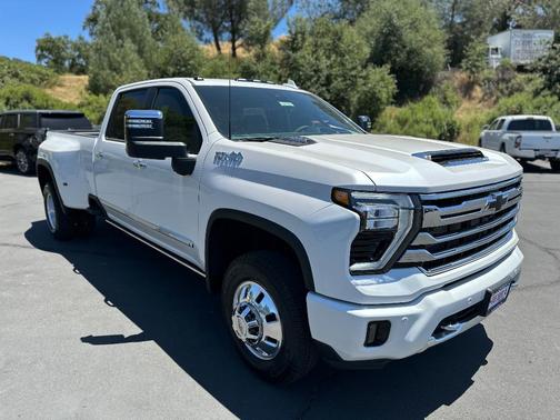 2025 Chevrolet Silverado 3500 High Country