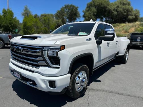 2025 Chevrolet Silverado 3500 High Country