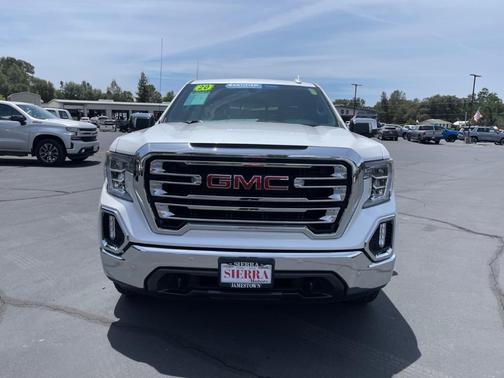 Photo 3 of 24 of 2020 GMC Sierra 1500 SLT