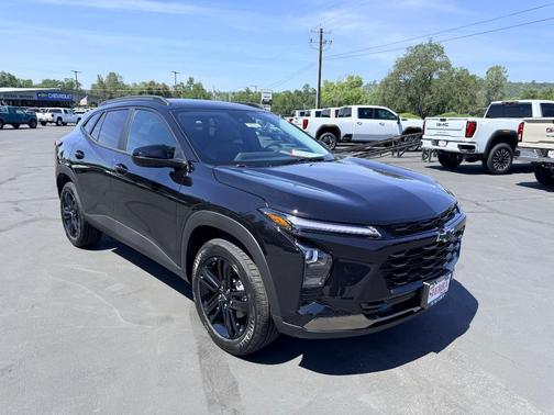 Mosaic Black Metallic 2026 Chevrolet Trax ACTIV