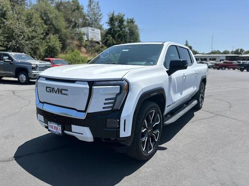 2025 GMC Sierra EV Denali