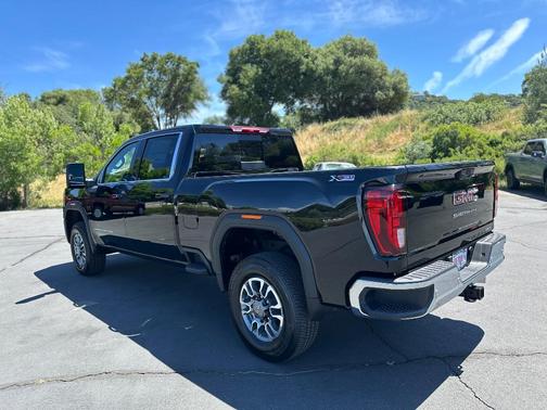 2025 GMC Sierra 2500 SLE