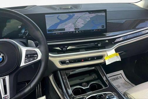 2024 BMW X7 M60i