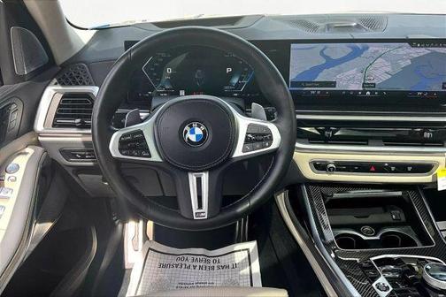 2024 BMW X7 M60i