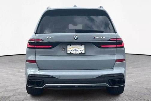 2024 BMW X7 M60i