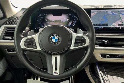 2024 BMW X7 M60i