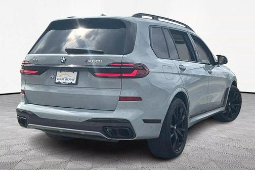 2024 BMW X7 M60i