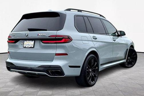 2024 BMW X7 M60i