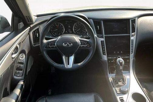 2022 INFINITI Q50 LUXE