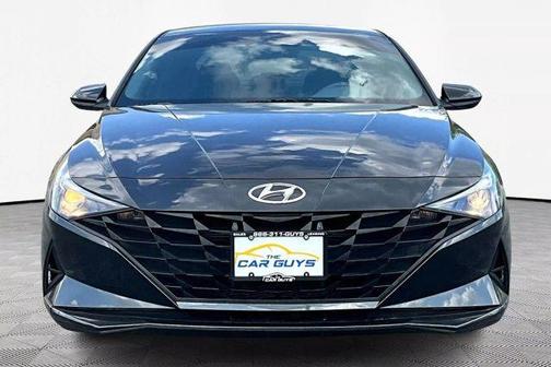 2022 Hyundai ELANTRA SEL