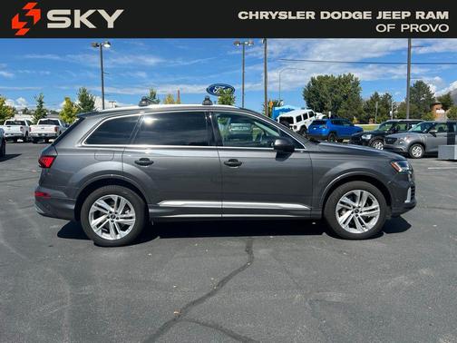 2024 Audi Q7 55 Premium Plus