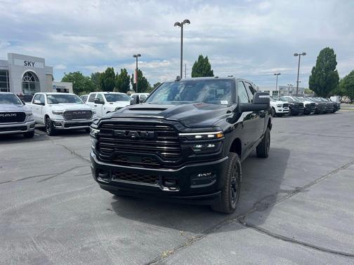 2025 RAM 2500 Laramie Crew Cab 4x4 6'4' Box