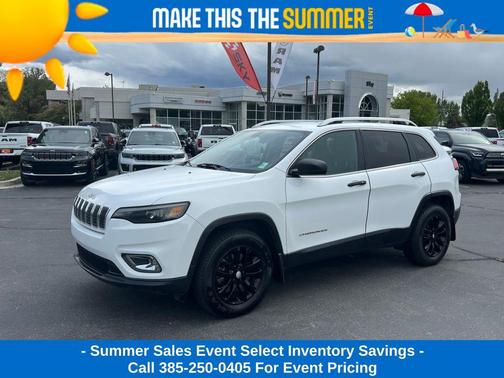 Bright White Clearcoat 2019 Jeep Cherokee Latitude