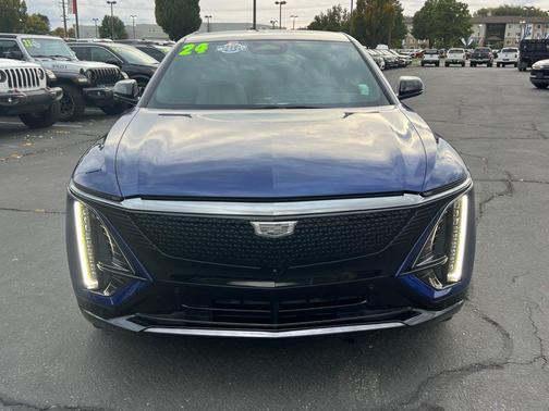 2024 Cadillac LYRIQ Sport
