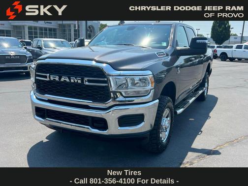 2023 RAM 2500 Tradesman Crew Cab 4x4 6'4' Box