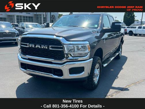 2023 RAM 2500 Tradesman Crew Cab 4x4 6'4' Box