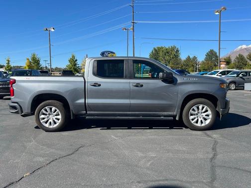2022 Chevrolet Silverado 1500 Custom