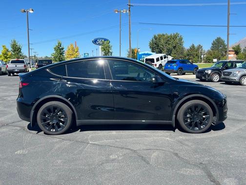 2023 Tesla Model Y Long Range Dual Motor All-Wheel Drive