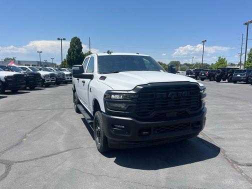 2025 RAM 2500 Tradesman Crew Cab 4x4 6'4' Box