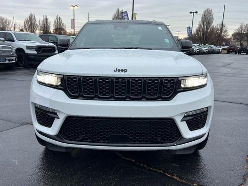 2025 Jeep Grand Cherokee Summit