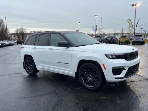 2025 Jeep Grand Cherokee Summit