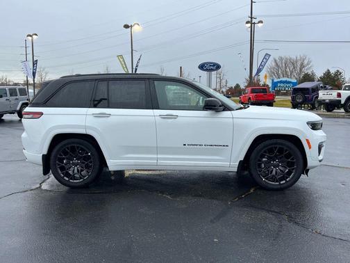 2025 Jeep Grand Cherokee Summit