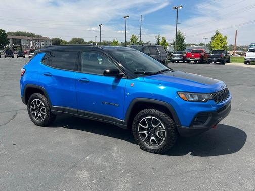 2025 Jeep Compass Trailhawk