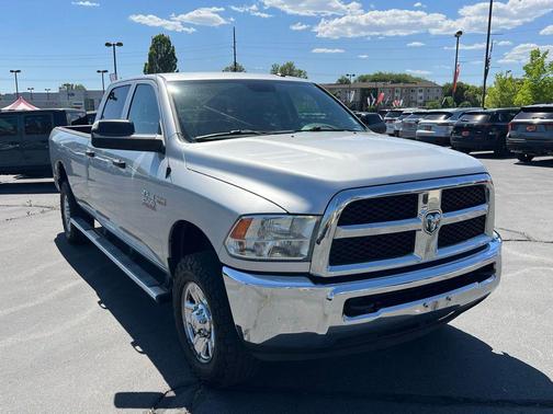 Bright Silver Metallic Clearcoat 2016 RAM 2500 Tradesman