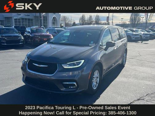 2023 Chrysler Pacifica Touring L