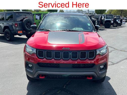 Red Hot Pearlcoat 2025 Jeep Compass Trailhawk
