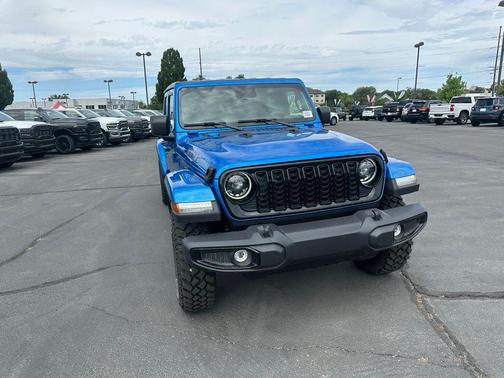 2025 Jeep Gladiator Willys