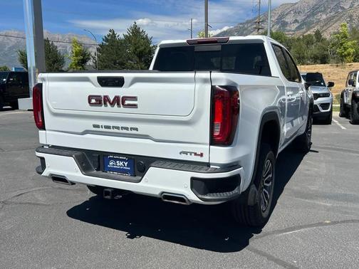 2023 GMC Sierra 1500 AT4