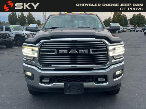 2021 RAM 3500 Laramie Crew Cab 4x4 8' Box
