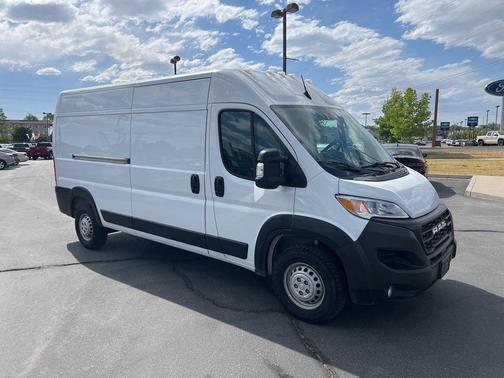 Bright White Clearcoat 2024 RAM ProMaster 2500 Tradesman
